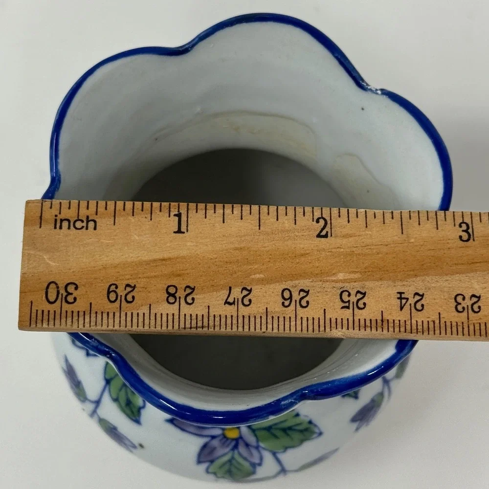 Vintage Blue White Floral Scalloped Ceramic Vase Chinoiserie Planter 3